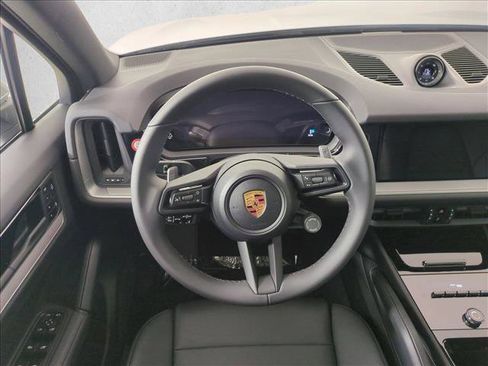 New 2026 Porsche Cayenne image 16