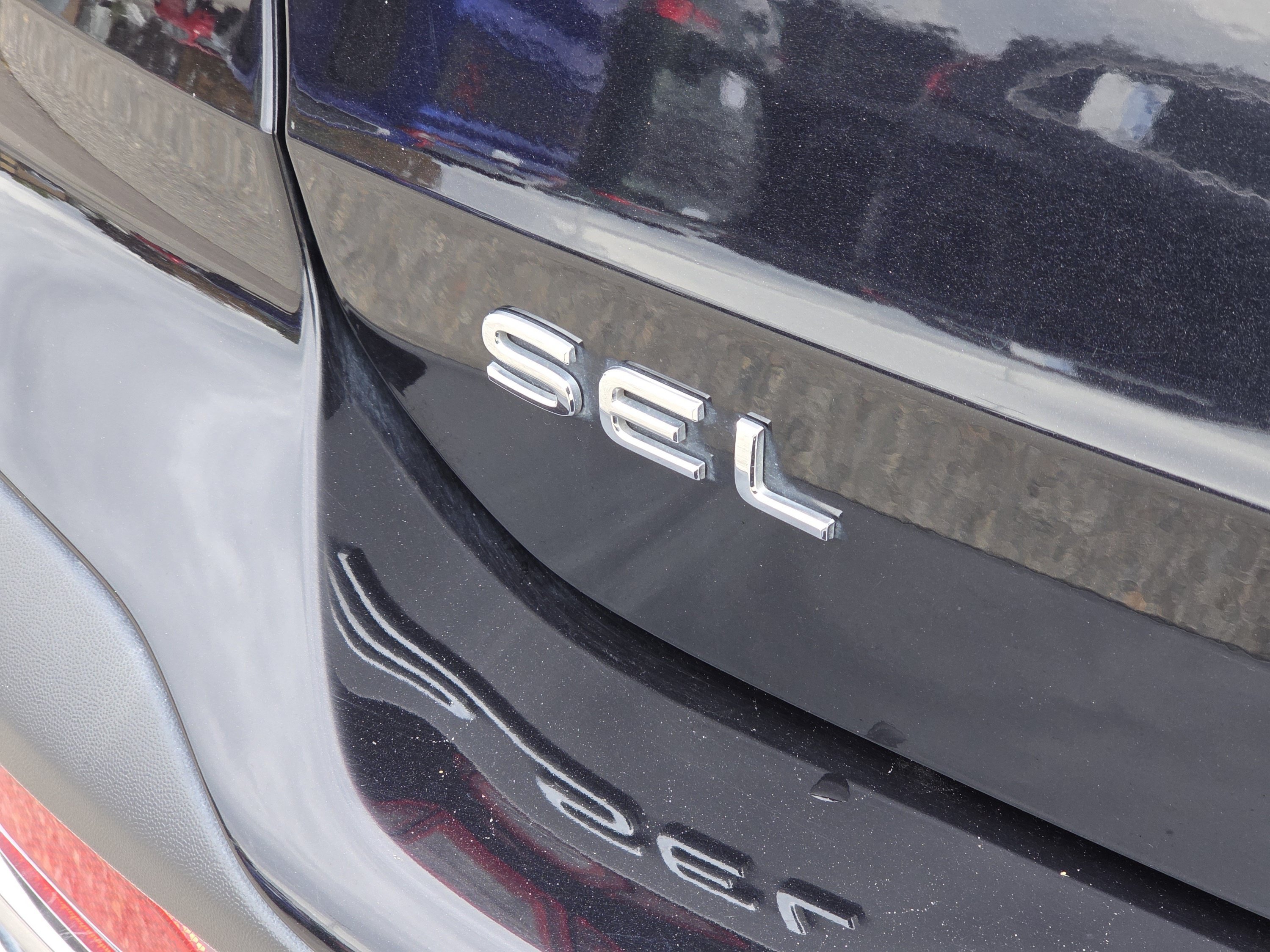 Used 2023 Volkswagen Taos SEL AWD/4WD image 27