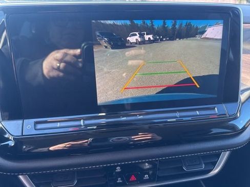 Used 2024 Volkswagen Atlas SE image 17