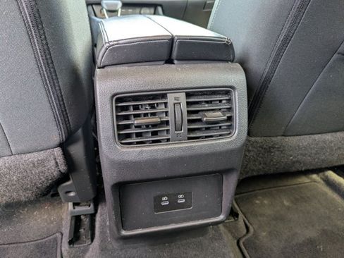 Used 2024 Nissan Rogue SV FWD image 16