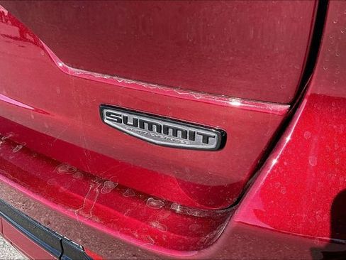 Certified 2025 Jeep Grand Cherokee Summit AWD/4WD image 34