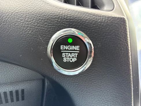 Used 2024 Ford Edge SEL image 16