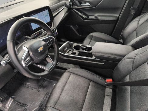 Used 2026 Chevrolet Equinox LT w/ Convenience Package II AWD/4WD image 9