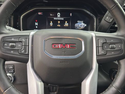 Used 2025 GMC Sierra 1500 SLT AWD/4WD image 17