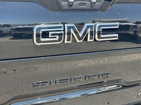 New 2026 GMC Sierra 1500 AT4X w/ LPO, Black Badging Package AWD/4WD image 28