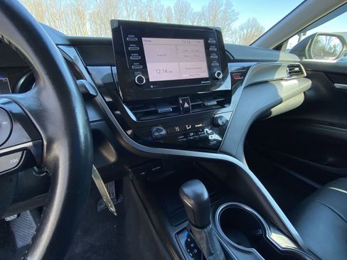 Used 2021 Toyota Camry SE image 26