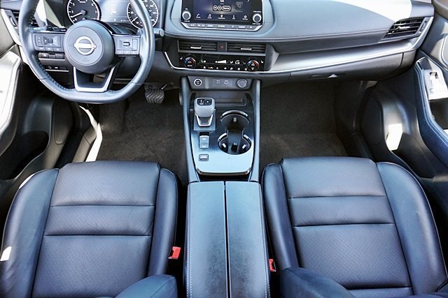 Used 2023 Nissan Rogue SV w/ SV Premium B Package FWD image 33
