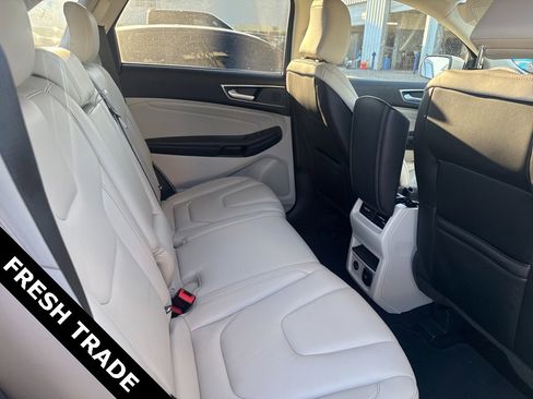 Used 2022 Ford Edge Titanium image 6
