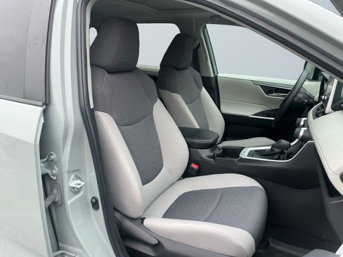 Certified 2023 Toyota RAV4 XLE w/ Convenience Package image 17