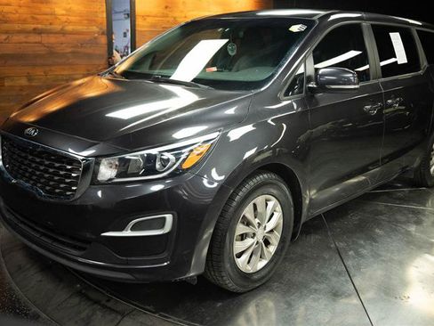 Used 2020 Kia Sedona LX FWD image 2