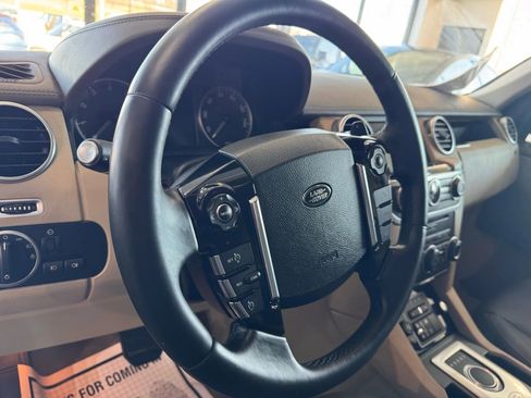 Used 2016 Land Rover LR4 HSE LUX image 32