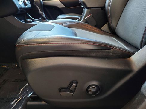 Used 2018 Jeep Cherokee Trailhawk w/ Comfort/Convenience Group AWD/4WD image 23