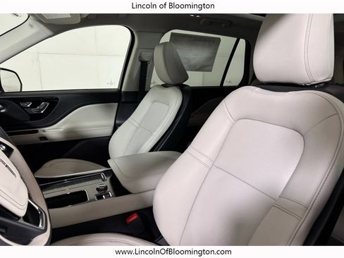 New 2026 Lincoln Aviator AWD image 22