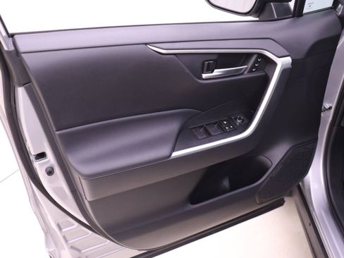 Certified 2021 Toyota RAV4 XLE Premium image 8