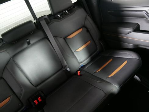 Used 2023 GMC Sierra 1500 AT4 w/ AT4 Premium Package AWD/4WD image 14