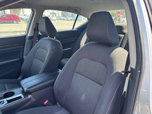 Used 2026 Nissan Altima 2.5 SV FWD image 32