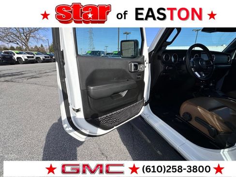 Used 2022 Jeep Wrangler Unlimited Rubicon 4xe w/ Cold Weather Group AWD/4WD image 19