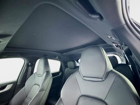 Used 2024 Porsche Cayenne Coupe image 14