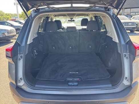 Used 2023 Nissan Rogue S FWD image 37