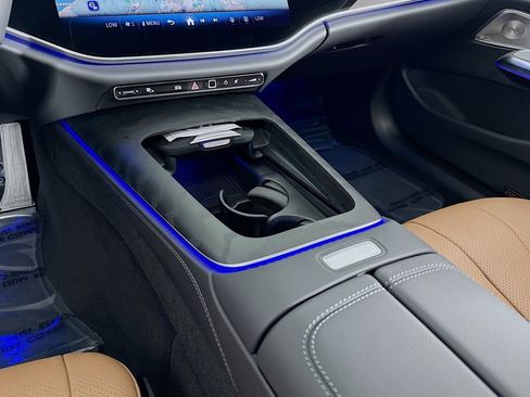 New 2026 Mercedes-Benz E 350 4MATIC Sedan image 5