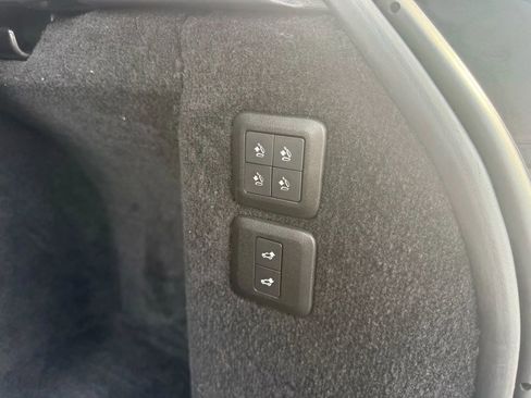 Used 2019 Land Rover Range Rover Sport SE image 39