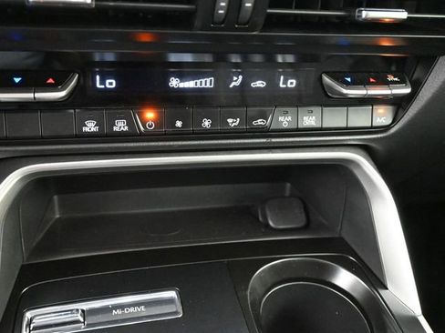 Certified 2025 MAZDA CX-90 3.3 Turbo w/ Select Package AWD/4WD image 15