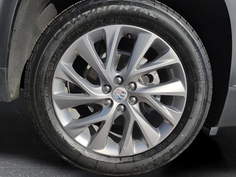 Used 2025 Buick Enclave Preferred image 33