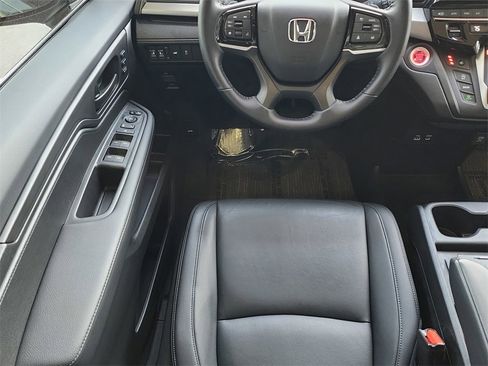 Used 2025 Honda Odyssey EX-L image 11