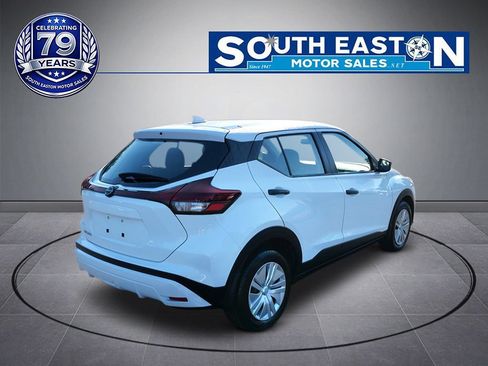 Used 2023 Nissan Kicks S FWD image 6