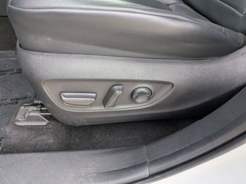 Used 2022 Toyota Highlander XLE image 8