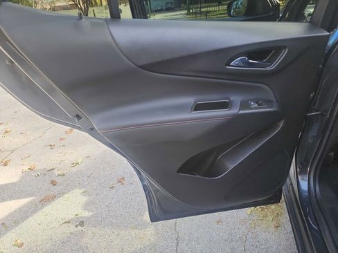 Used 2023 Chevrolet Equinox RS image 29