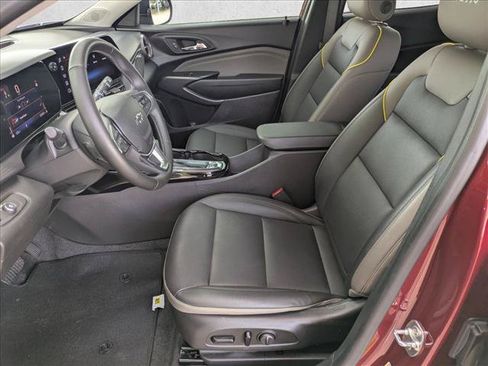 Used 2024 Chevrolet Trax ACTIV FWD image 15