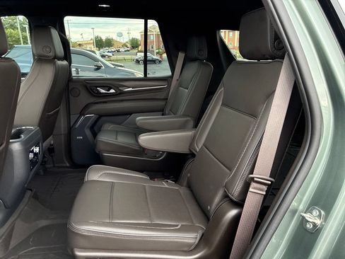 Used 2023 GMC Yukon Denali AWD/4WD image 16