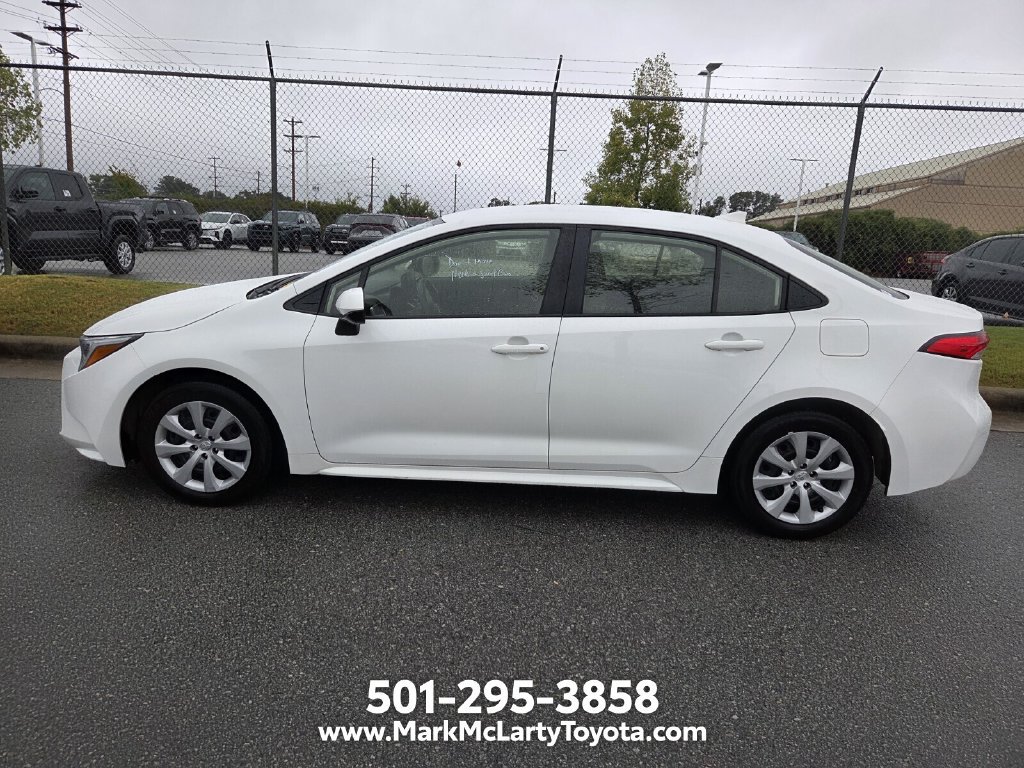 Used 2026 Toyota Corolla LE FWD image 7
