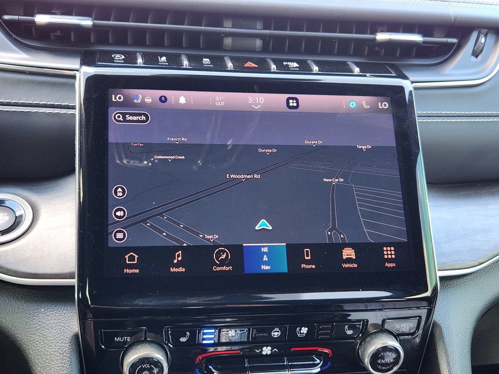 Used 2021 Jeep Grand Cherokee L Overland w/ Luxury Tech Group IV AWD/4WD image 8
