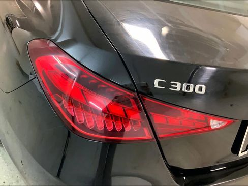 Used 2025 Mercedes-Benz C 300 4MATIC Sedan image 28