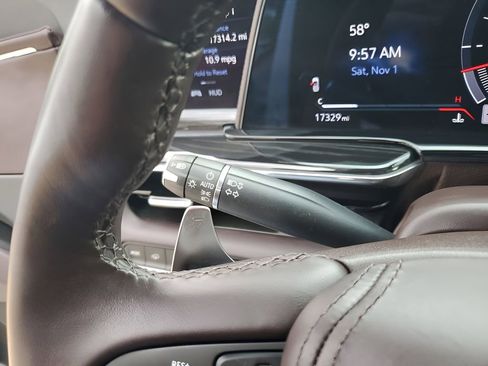 Certified 2024 Cadillac Escalade V w/ LPO, ONYX Package image 38