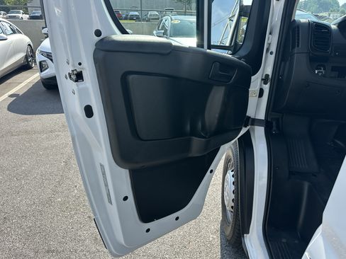 Used 2025 RAM ProMaster 3500 w/ Convenience Group FWD image 10