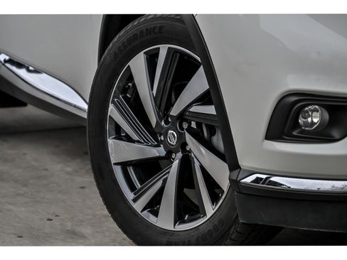 Used 2016 Nissan Murano Platinum w/ Platinum Technology Package image 3