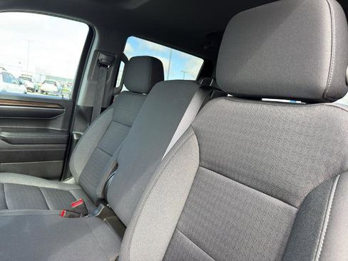 Used 2023 Chevrolet Silverado 1500 LT AWD/4WD image 29