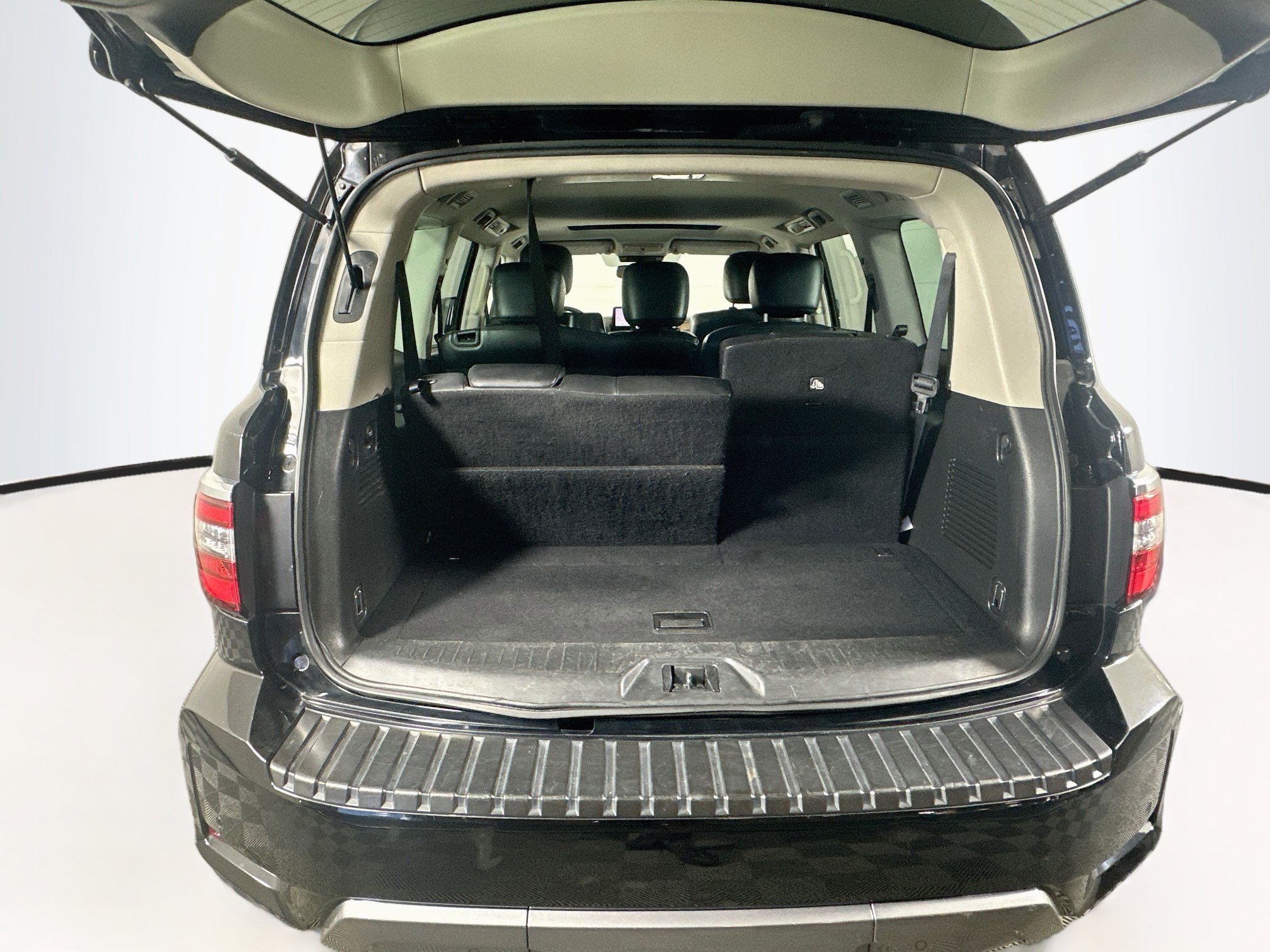 Used 2023 Nissan Armada SL RWD image 31
