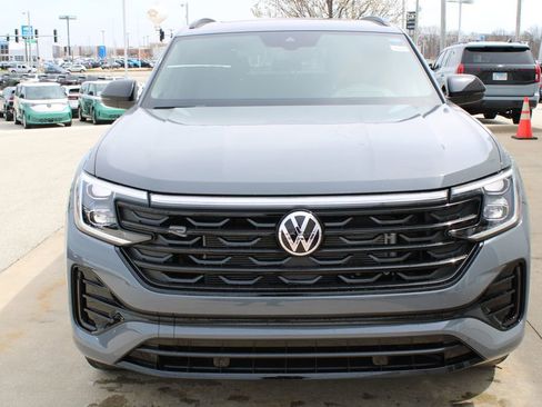 New 2026 Volkswagen Atlas Cross Sport SEL R-Line AWD/4WD image 2