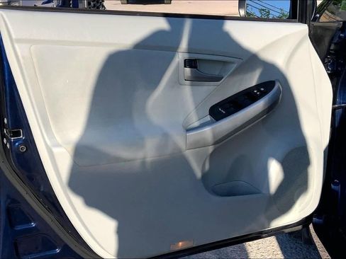 Used 2014 Toyota Prius Three FWD image 21