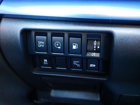 Used 2019 Subaru Crosstrek Hybrid w/ Moonroof Package w/Navigation image 26