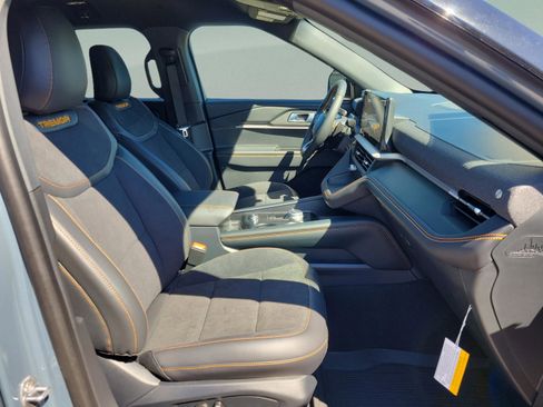 New 2026 Ford Explorer Tremor w/ Tremor Convenience Package image 31