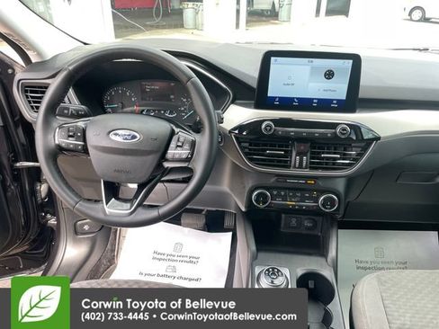 Used 2022 Ford Escape SE w/ SE Sport Appearance Package FWD image 14