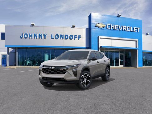 New 2026 Chevrolet Trax RS w/ Sunroof Package FWD image 8