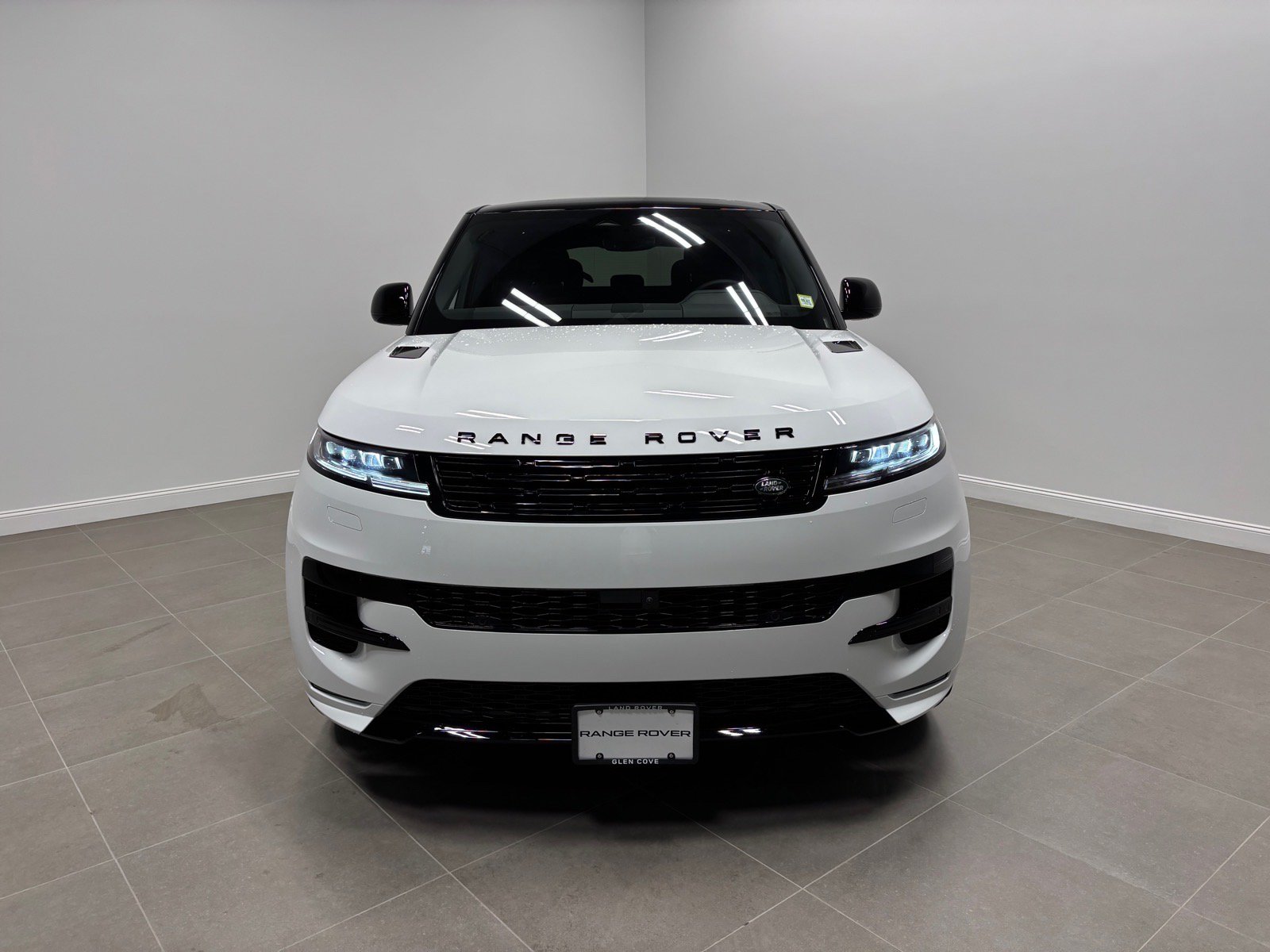 New 2026 Land Rover Range Rover Sport Dynamic SE AWD/4WD image 3