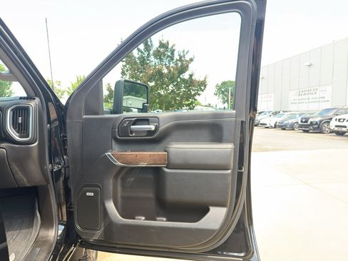 Used 2021 GMC Sierra 2500 Denali AWD/4WD image 18