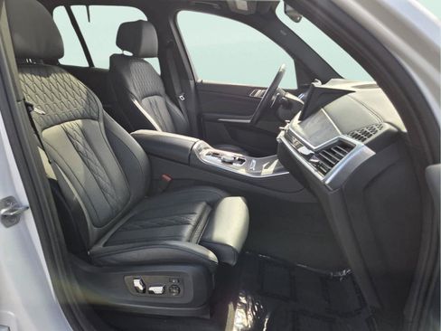 Used 2024 BMW X5 xDrive40i w/ M Sport Package AWD/4WD image 21